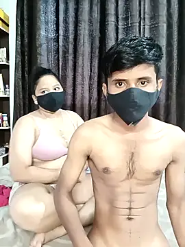 Snapshot of Beautiful_couple_70 chatting on October 19, 2025, 12:08 pm Beautiful couple 70 online show from October 19, 2025, 12:08 pm