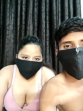 Snapshot of Beautiful_couple_70 chatting on September 12, 2025, 3:45 pm Beautiful couple 70 online show from September 12, 2025, 3:45 pm