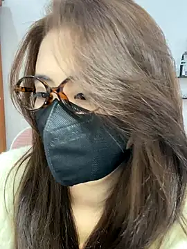 Snapshot of Mochi21 chatting on November 29, 2025, 3:28 am Mochi21 online show from November 29, 2025, 3:28 am