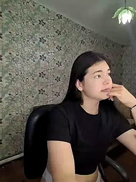 Albi Glow online show from September 24, 2025, 2:40 am