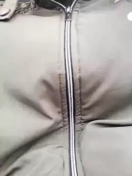 Snapshot of YourTarzan chatting on January 9, 2026, 4:30 am YourTarzan online show from January 9, 2026, 4:30 am