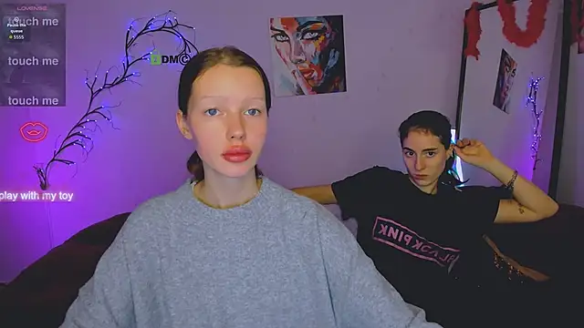 khloebeauty online show from December 5, 2025, 8:06 pm