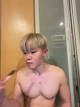 Snapshot of zachlee_69 chatting on March 3, 2026, 8:05 pm zachlee 69 online show from March 3, 2026, 8:05 pm