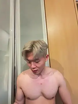 Snapshot of zachlee_69 chatting on February 15, 2026, 10:36 am zachlee 69 online show from February 15, 2026, 10:36 am