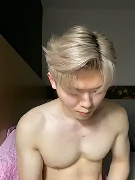 Snapshot of zachlee_69 chatting on October 13, 2025, 6:42 pm zachlee 69 online show from October 13, 2025, 6:42 pm