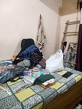 Snapshot of meenu_bhabhi547 chatting on November 6, 2025, 4:38 am meenu bhabhi547 online show from November 6, 2025, 4:38 am