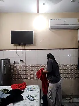 meenu bhabhi547 online show from April 10, 2026, 1:45 am