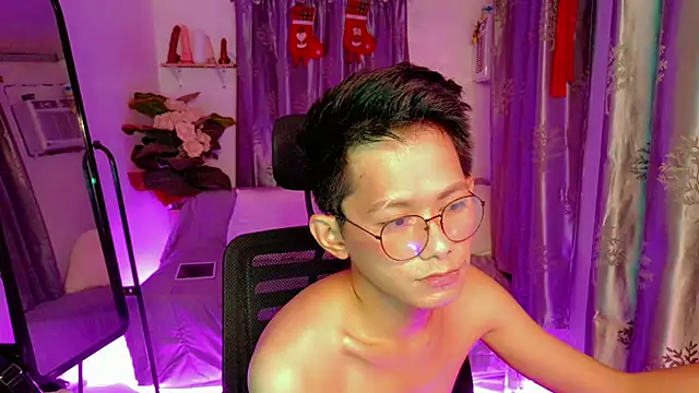 Snapshot of Skinny_CumLoader69 chatting on November 22, 2025, 6:18 pm Skinny CumLoader69 online show from November 22, 2025, 6:18 pm