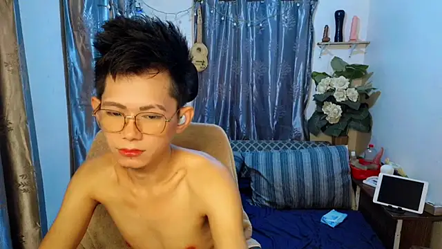 Skinny CumLoader69 online show from February 6, 2026, 12:23 pm