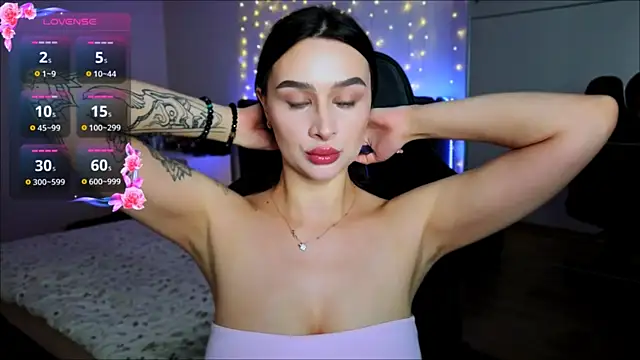 Snapshot of Veronica_Larsson chatting on July 9, 2026, 8:19 pm Veronica Larsson online show from July 9, 2026, 8:19 pm