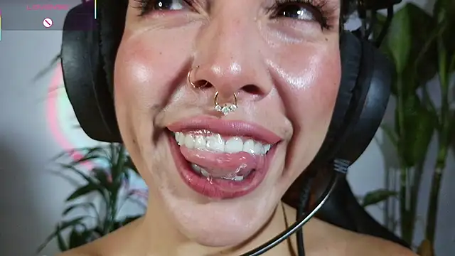 bri von dhara   online show from April 11, 2026, 8:56 pm