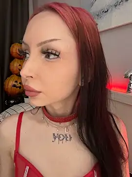 Snapshot of Lina_Thornton_ chatting on November 29, 2025, 3:34 pm Lina Thornton online show from November 29, 2025, 3:34 pm