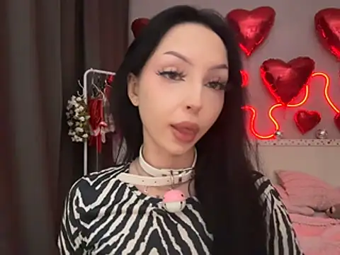 Snapshot of Lina_Thornton_ chatting on July 28, 2026, 4:27 pm Lina Thornton online show from July 28, 2026, 4:27 pm