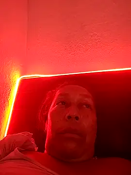 Naomi-Mature online show from March 4, 2026, 8:05 pm