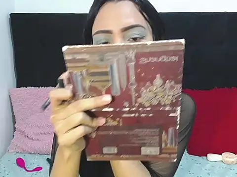 valerythompsonper online show from April 23, 2026, 11:17 pm