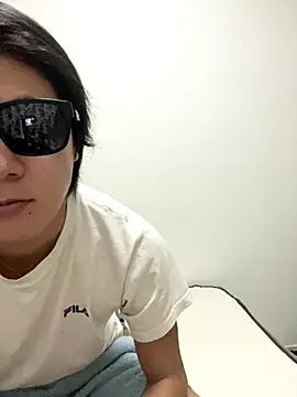 erokami36 online show from November 9, 2025, 2:32 pm