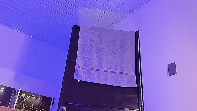 Cj davis  online show from November 28, 2025, 1:28 am