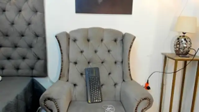 Snapshot of nahiroby_ebony chatting on October 24, 2025, 7:02 pm nahiroby ebony online show from October 24, 2025, 7:02 pm