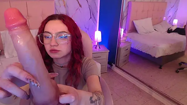 Red kytty6 online show from November 26, 2025, 3:17 am