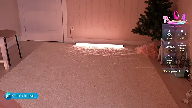 Miablueye online show from January 18, 2026, 3:04 pm