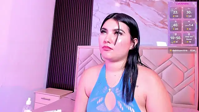 MiaaFarrel online show from October 25, 2025, 1:49 am