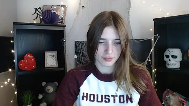 Snapshot of JuiceLips__ chatting on November 7, 2025, 8:19 am JuiceLips online show from November 7, 2025, 8:19 am