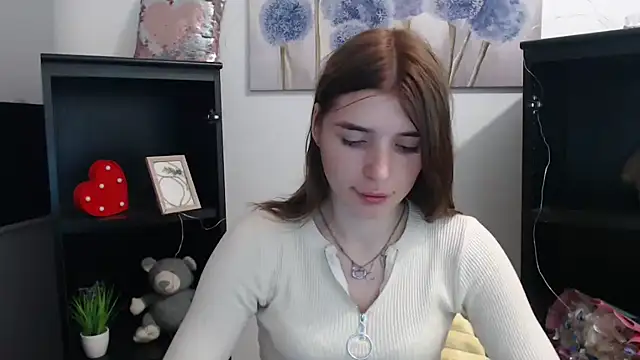 Snapshot of JuiceLips__ chatting on October 27, 2025, 3:57 pm JuiceLips online show from October 27, 2025, 3:57 pm