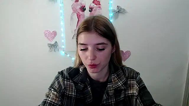 Snapshot of JuiceLips__ chatting on November 27, 2025, 1:55 pm JuiceLips online show from November 27, 2025, 1:55 pm