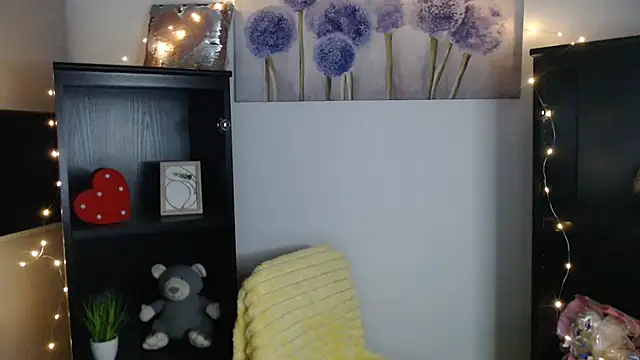 Snapshot of JuiceLips__ chatting on November 20, 2025, 9:43 am JuiceLips online show from November 20, 2025, 9:43 am