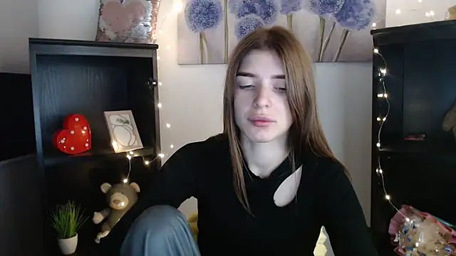 Snapshot of JuiceLips__ chatting on October 24, 2025, 7:18 am JuiceLips online show from October 24, 2025, 7:18 am