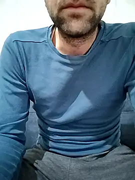 Snapshot of fearleass chatting on November 28, 2025, 8:42 pm fearleass online show from November 28, 2025, 8:42 pm