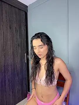 Snapshot of Zafira_Montiel chatting on January 31, 2026, 9:24 pm Zafira Montiel online show from January 31, 2026, 9:24 pm