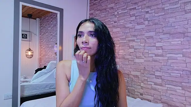 Martina thompson69 online show from January 15, 2026, 5:05 pm