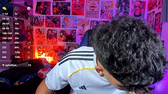 Snapshot of Saturn_boy chatting on November 1, 2025, 5:03 am Saturn boy online show from November 1, 2025, 5:03 am