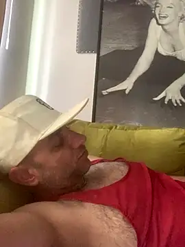 Hothotboyg online show from September 23, 2025, 9:22 pm