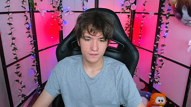 Snapshot of Ethan_Rivers chatting on November 9, 2025, 12:53 pm Ethan Rivers online show from November 9, 2025, 12:53 pm