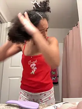 Snapshot of cupcakemia chatting on September 25, 2025, 3:18 pm cupcakemia online show from September 25, 2025, 3:18 pm