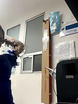 marianm29 online show from December 18, 2025, 6:56 pm