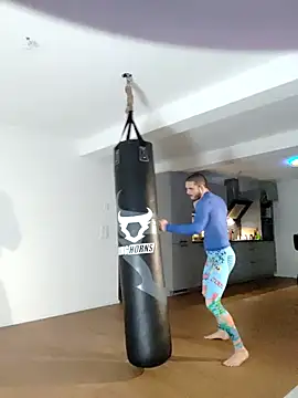 Snapshot of EyesNeverLies chatting on October 11, 2025, 10:55 pm EyesNeverLies online show from October 11, 2025, 10:55 pm