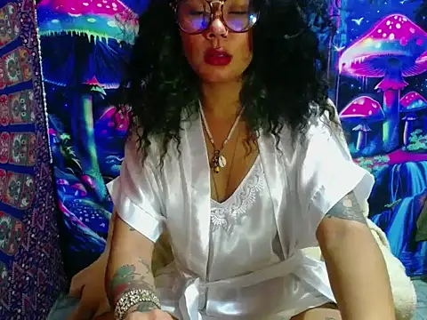 Snapshot of Delliriummm chatting on January 17, 2026, 7:45 am Delliriummm online show from January 17, 2026, 7:45 am