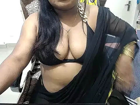 Snapshot of SexyArchiee chatting on October 8, 2025, 11:56 am SexyArchiee online show from October 8, 2025, 11:56 am
