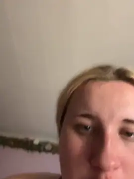 imawhorenslut19 online show from April 13, 2026, 3:32 am