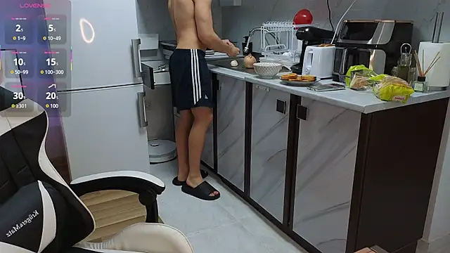 Snapshot of RyanStorm_ chatting on November 9, 2025, 3:16 pm RyanStorm online show from November 9, 2025, 3:16 pm