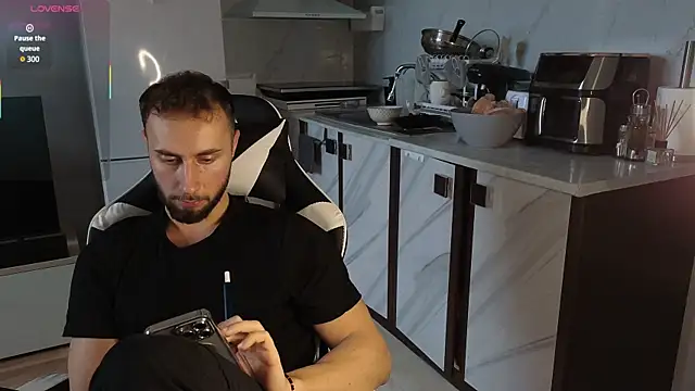 Snapshot of RyanStorm_ chatting on November 7, 2025, 1:59 pm RyanStorm online show from November 7, 2025, 1:59 pm