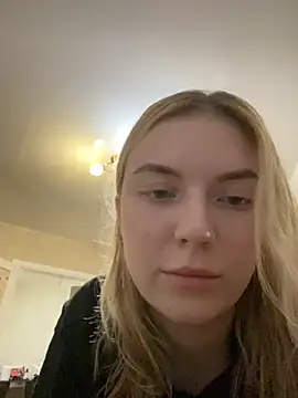 Snapshot of SofiLaMartinX chatting on December 2, 2025, 10:17 am SofiLaMartinX online show from December 2, 2025, 10:17 am