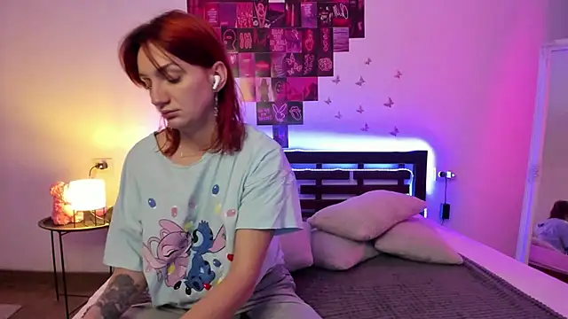 ArinaWinss online show from November 22, 2025, 8:18 pm