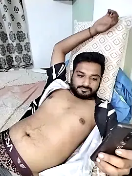 Snapshot of avi007p chatting on October 23, 2025, 8:18 pm avi007p online show from October 23, 2025, 8:18 pm