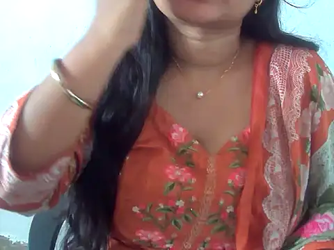 Snapshot of Saniya_K chatting on November 23, 2025, 4:00 am Saniya K online show from November 23, 2025, 4:00 am