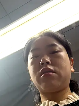 Snapshot of DHJM168 chatting on November 3, 2025, 4:17 am DHJM168 online show from November 3, 2025, 4:17 am