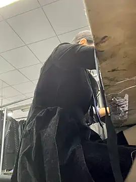 Snapshot of DHJM168 chatting on November 25, 2025, 12:11 am DHJM168 online show from November 25, 2025, 12:11 am